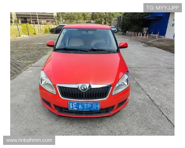 2013年上海大众斯柯达晶锐，4.65万，超低价格，到账即刻开回家